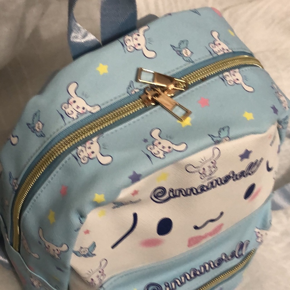 Cinnamon roll Mini Backpack - Picture 3 of 5